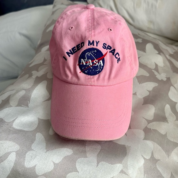NASA Cap - Picture 2 of 5
